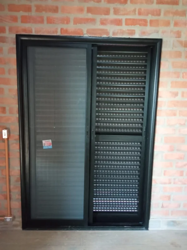 Porta balcão de alumínio