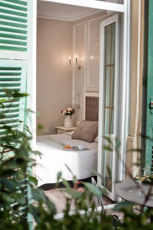 Porta balcão de correr para quarto