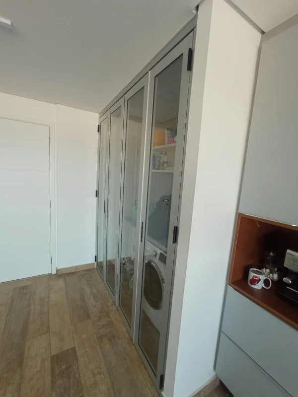 Porta camarão branca em Rio Claro