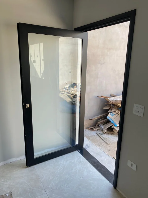 Porta pivotante de vidro em Rio Claro