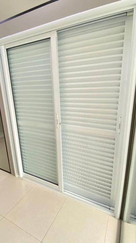 Veneziana 3 folhas alumínio branco